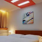 Druzba Hotel 3*