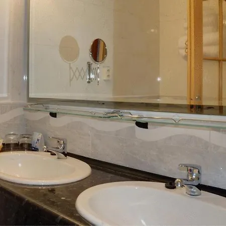 Druzba Hotel