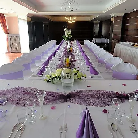 Druzba Hotel