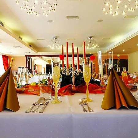 Hotel Druzba 3*