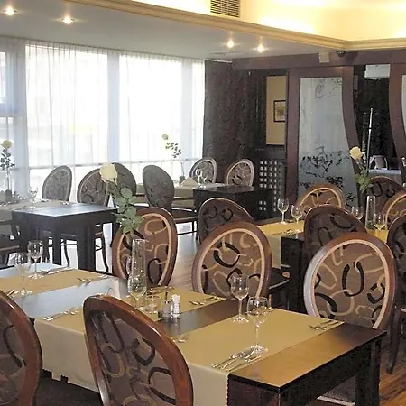 Druzba Hotel 3*